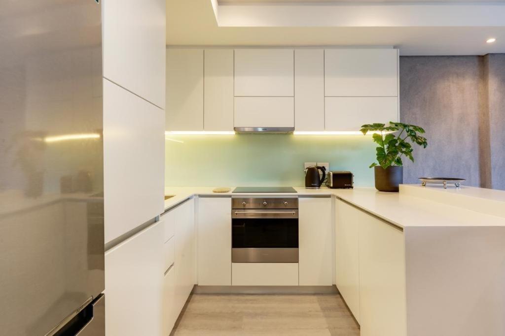 35 On Main By In Luxury Apartment Cape Town